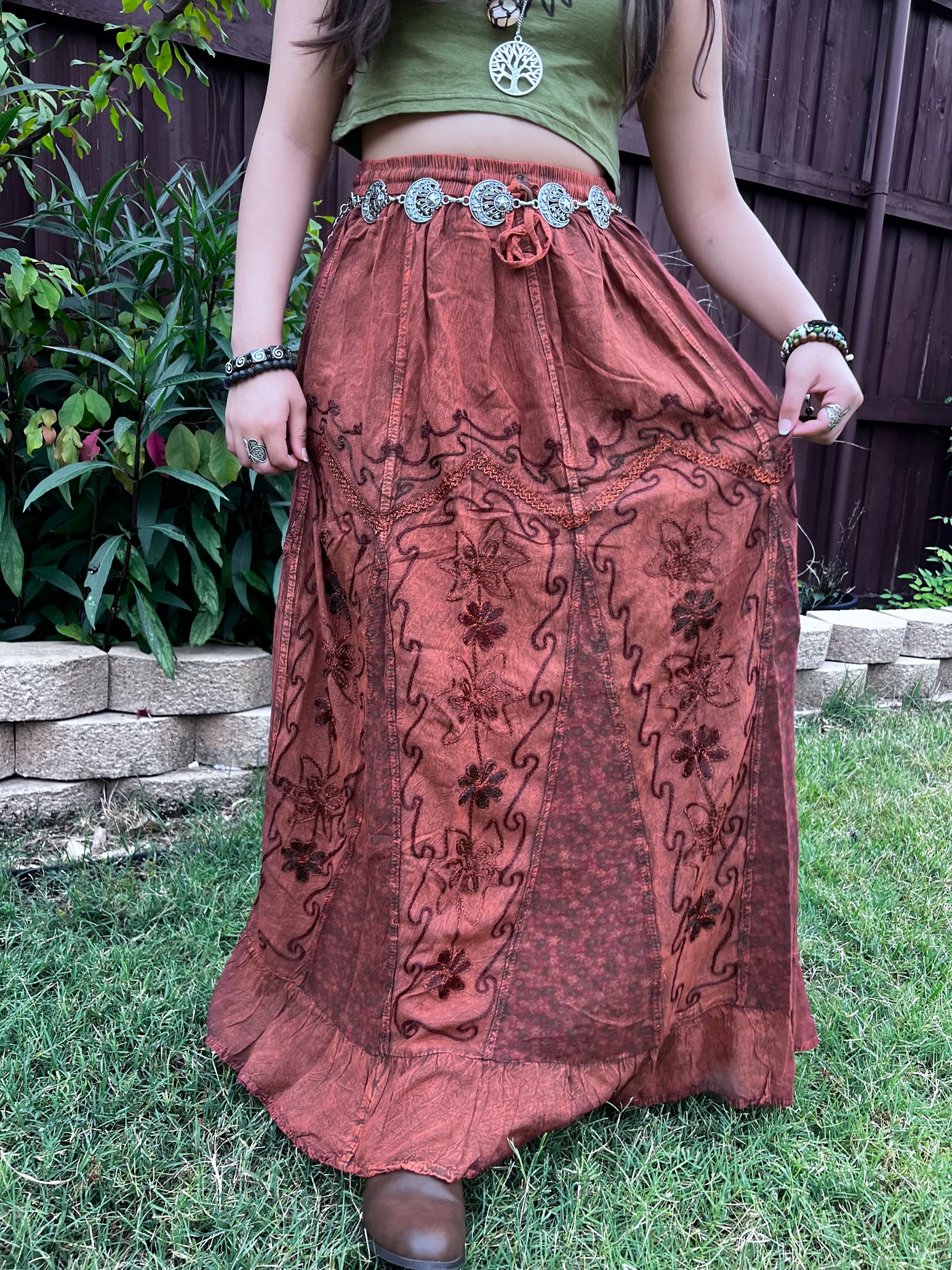 Pari Vintage Vibe Rustic Embroidery Maxi Skirt