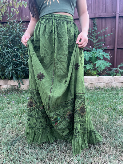 Pari Vintage Vibe Green Embroidery Maxi Skirt