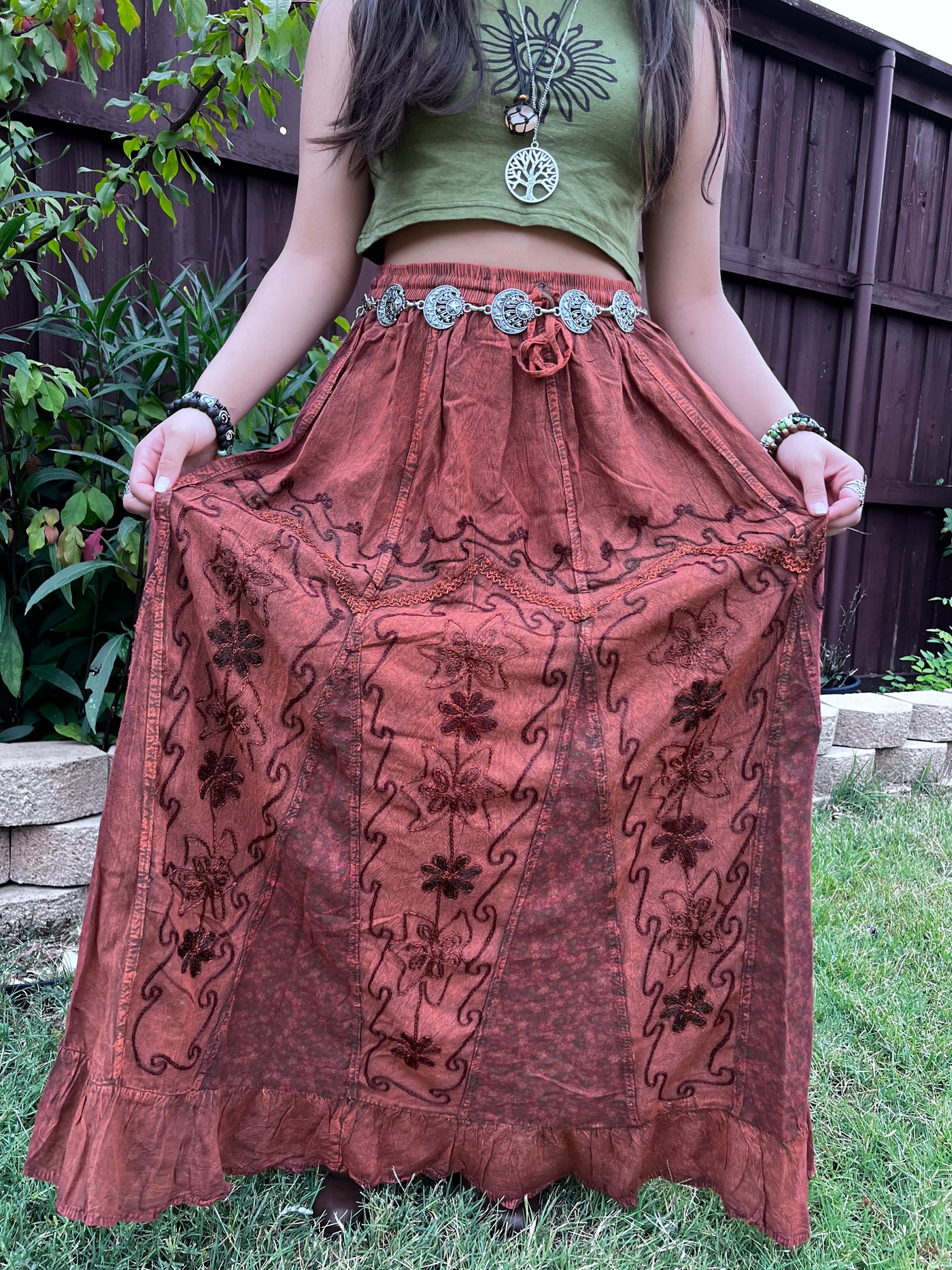 Pari Vintage Vibe Rustic Embroidery Maxi Skirt