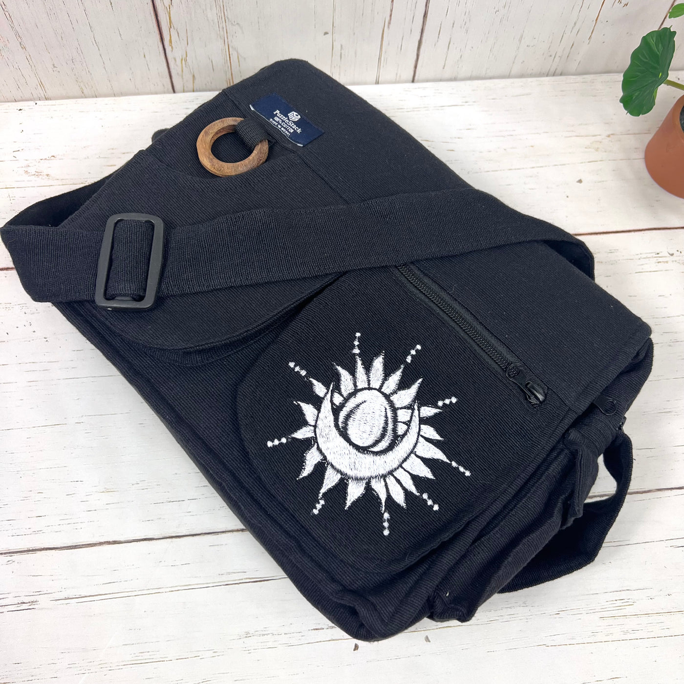 Lukla Messenger Bag