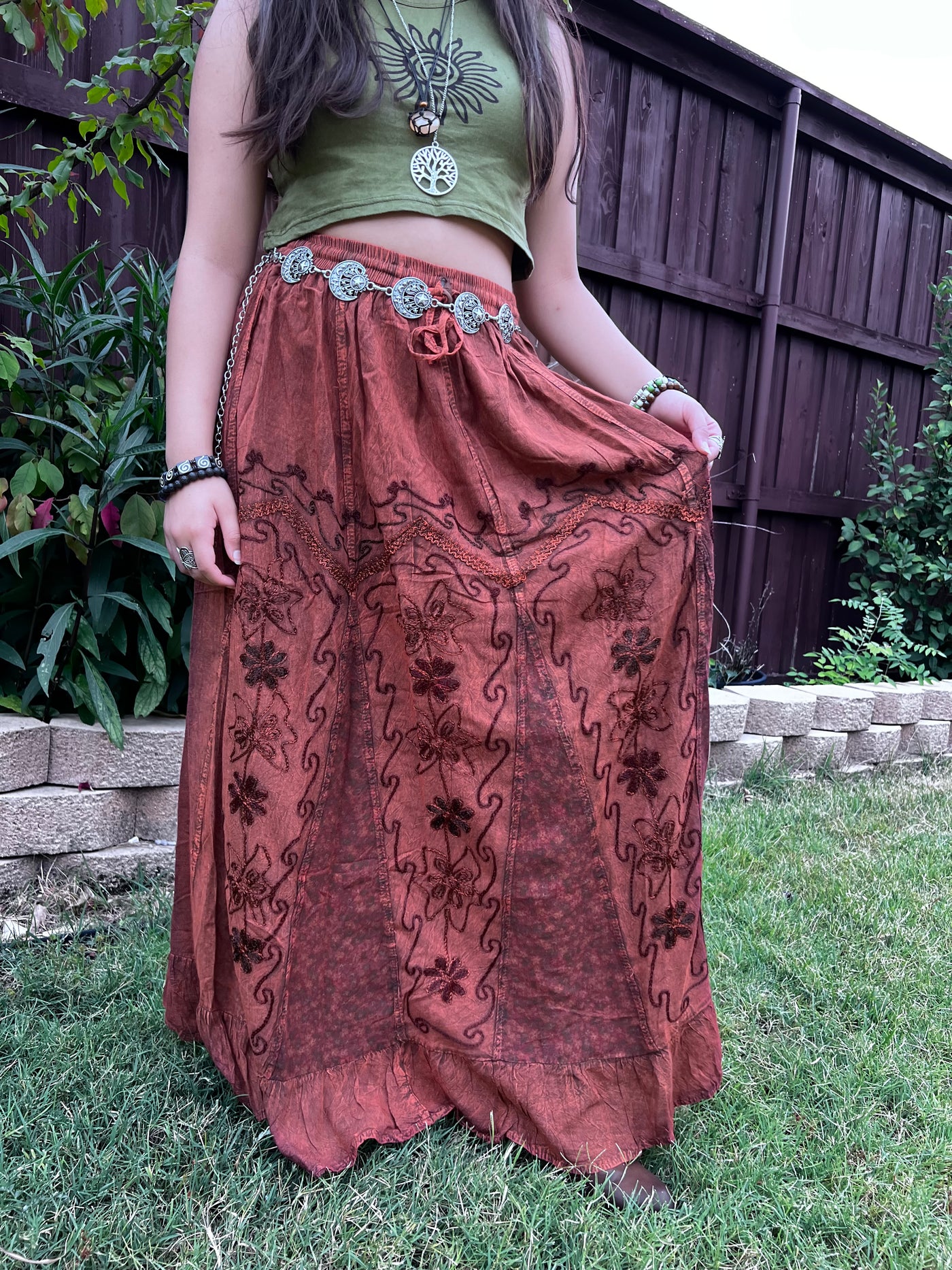 Pari Vintage Vibe Rustic Embroidery Maxi Skirt