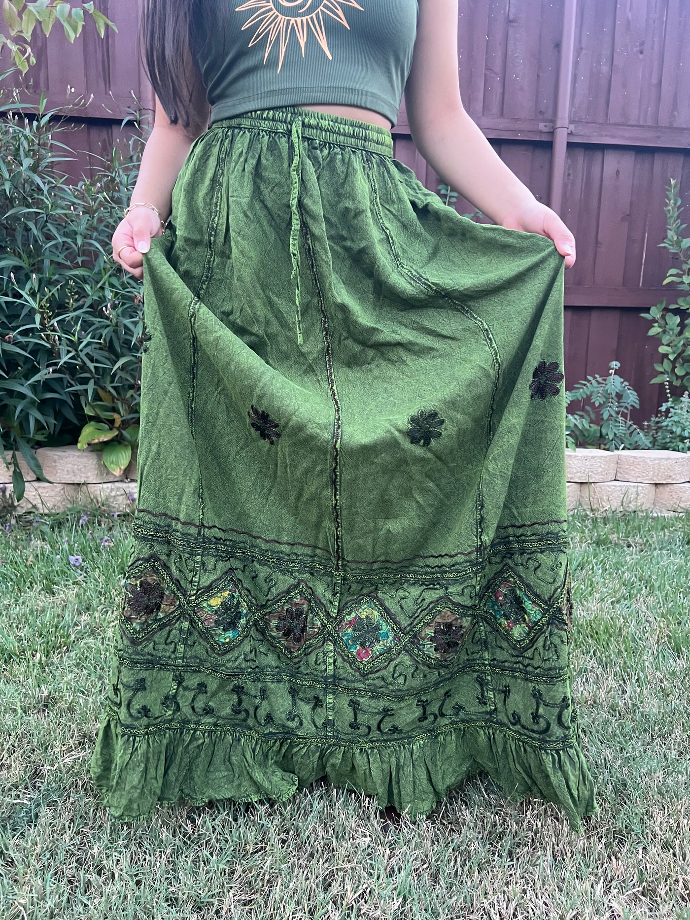 Pari Vintage Vibe Green Embroidery Maxi Skirt