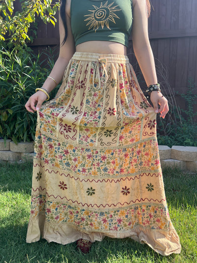 Pari Vintage Vibe Floral Maxi Skirt