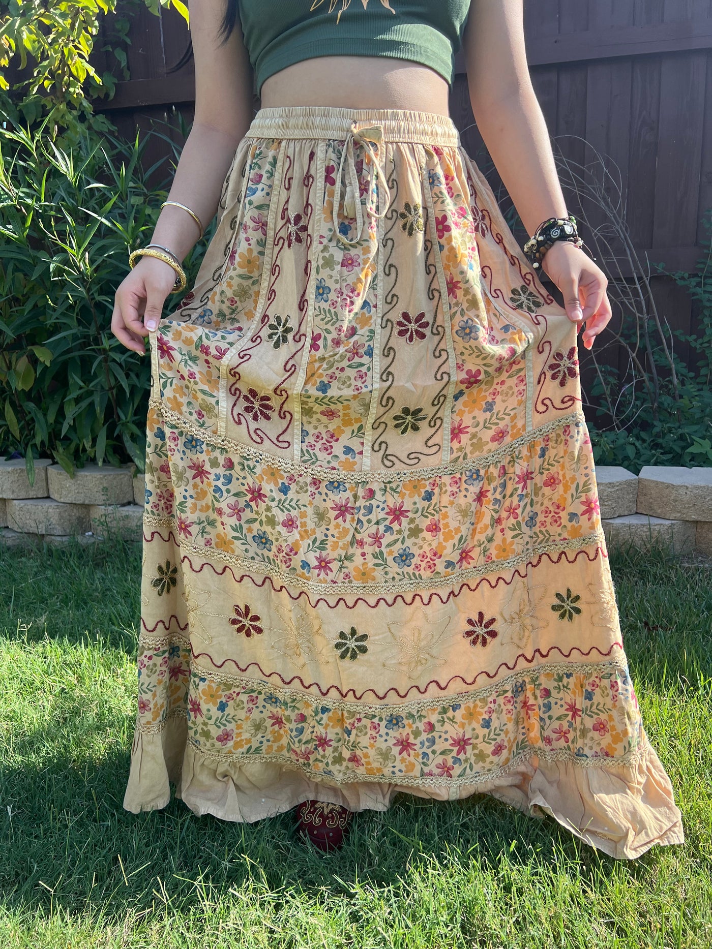 Pari Vintage Vibe Floral Maxi Skirt