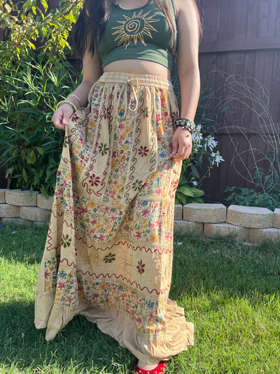 Pari Vintage Vibe Floral Maxi Skirt