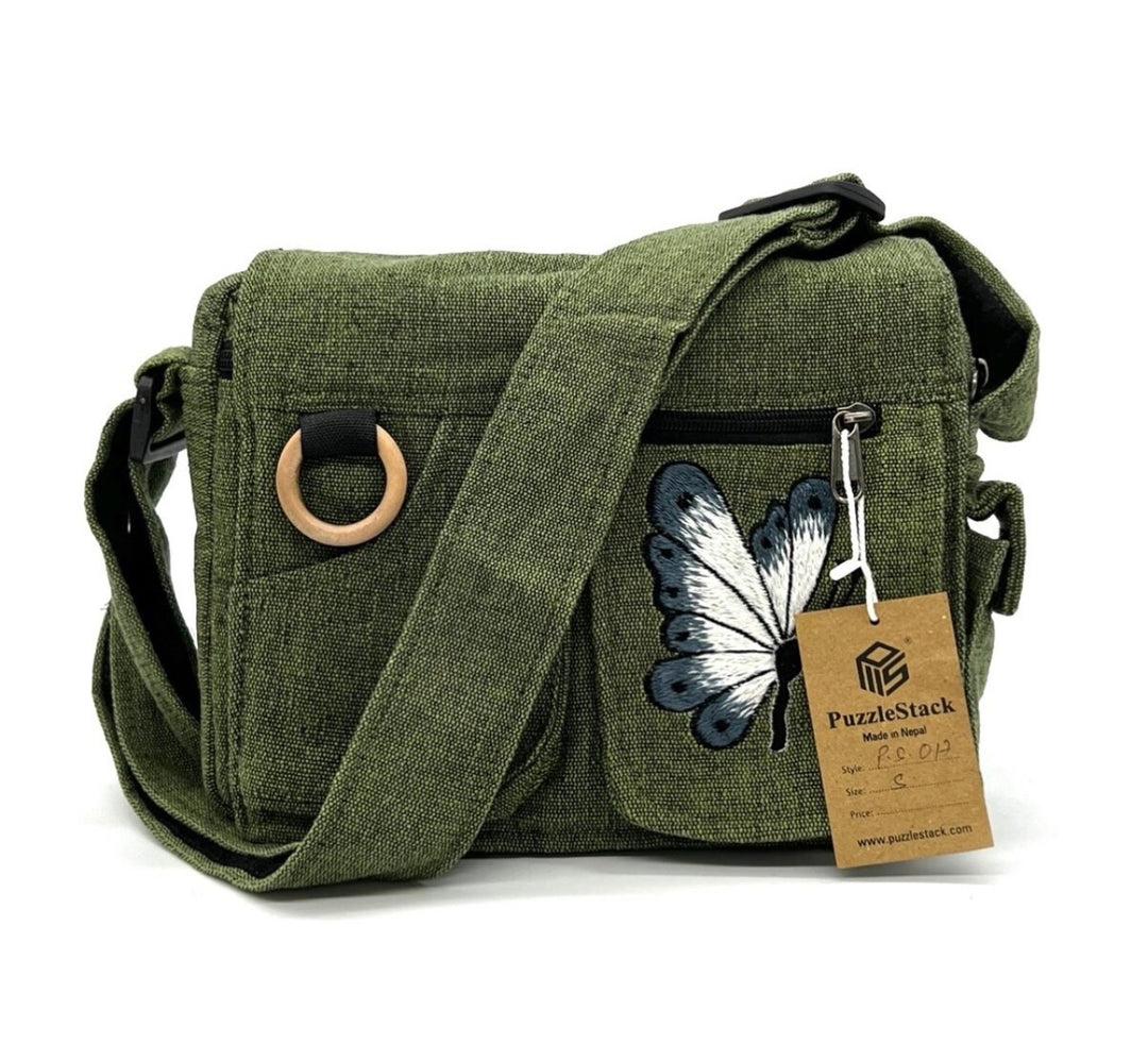 極美品✦MP Embroidery Casual Messenger Bag FullSizeRender_1d8cef68-b0f8-